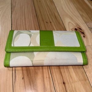 Coach Green billfold wallet